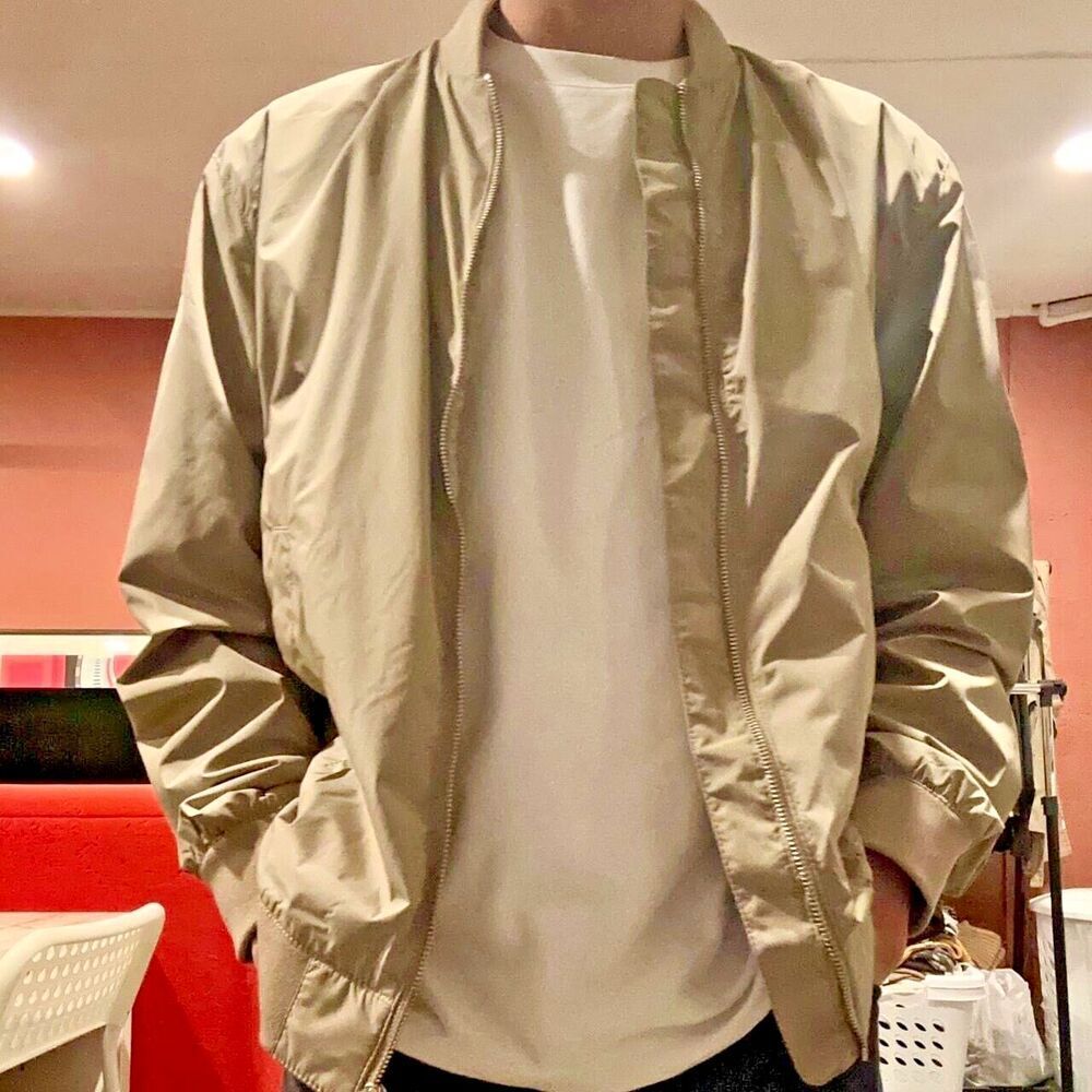 H&M Vintage Nylon Bomber Jacket Shiny Silky Glanz Beige White Medium